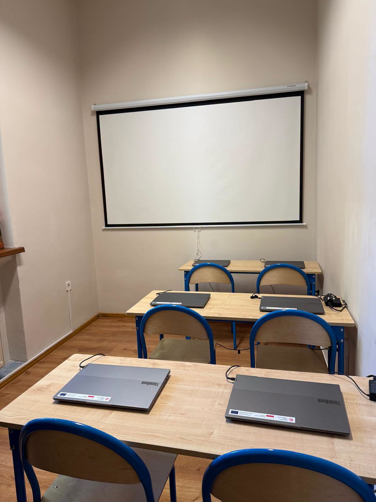 nowoczesna pracownia w SOSW w Żarach