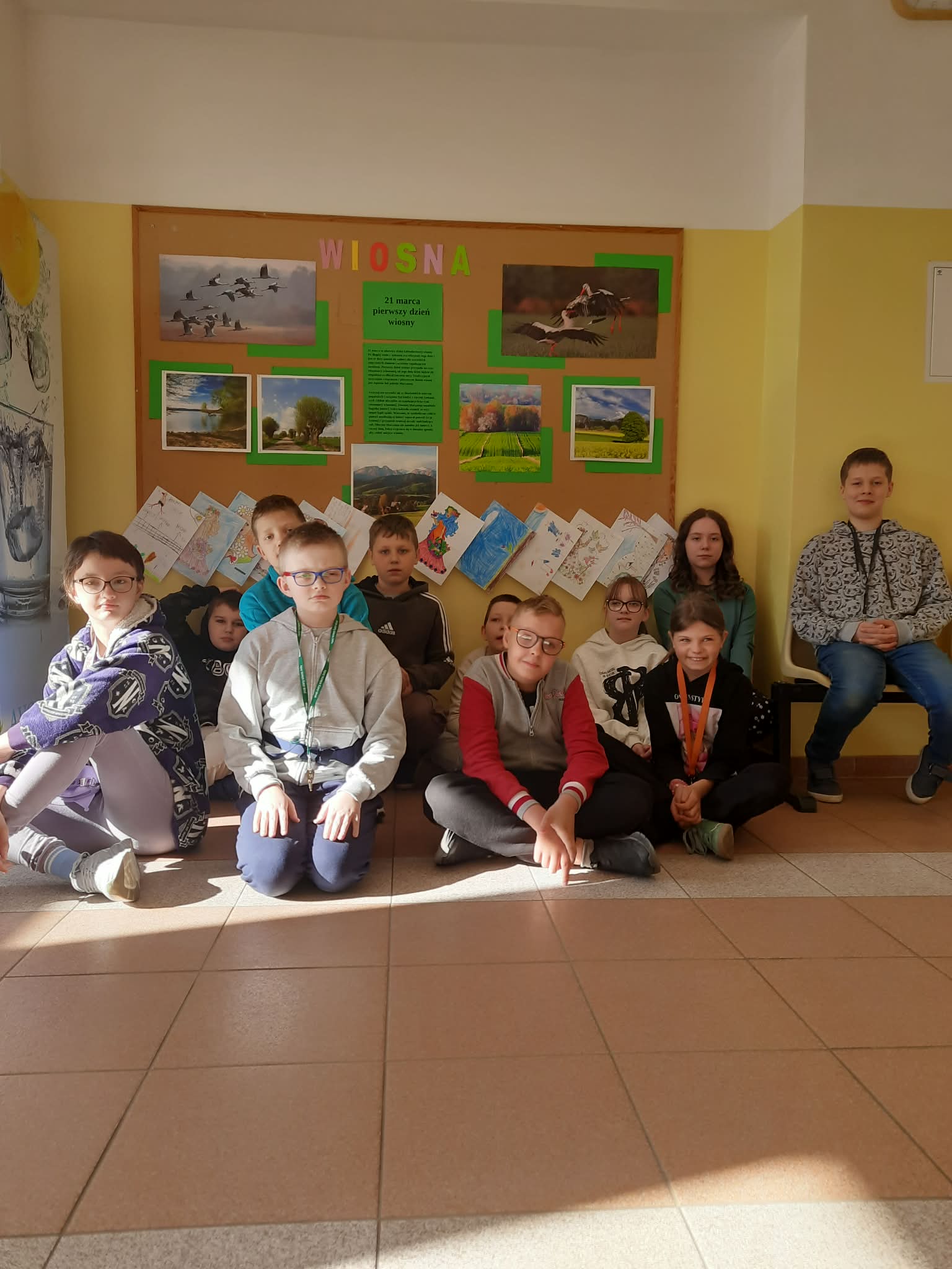 Na obrazku widać osoby