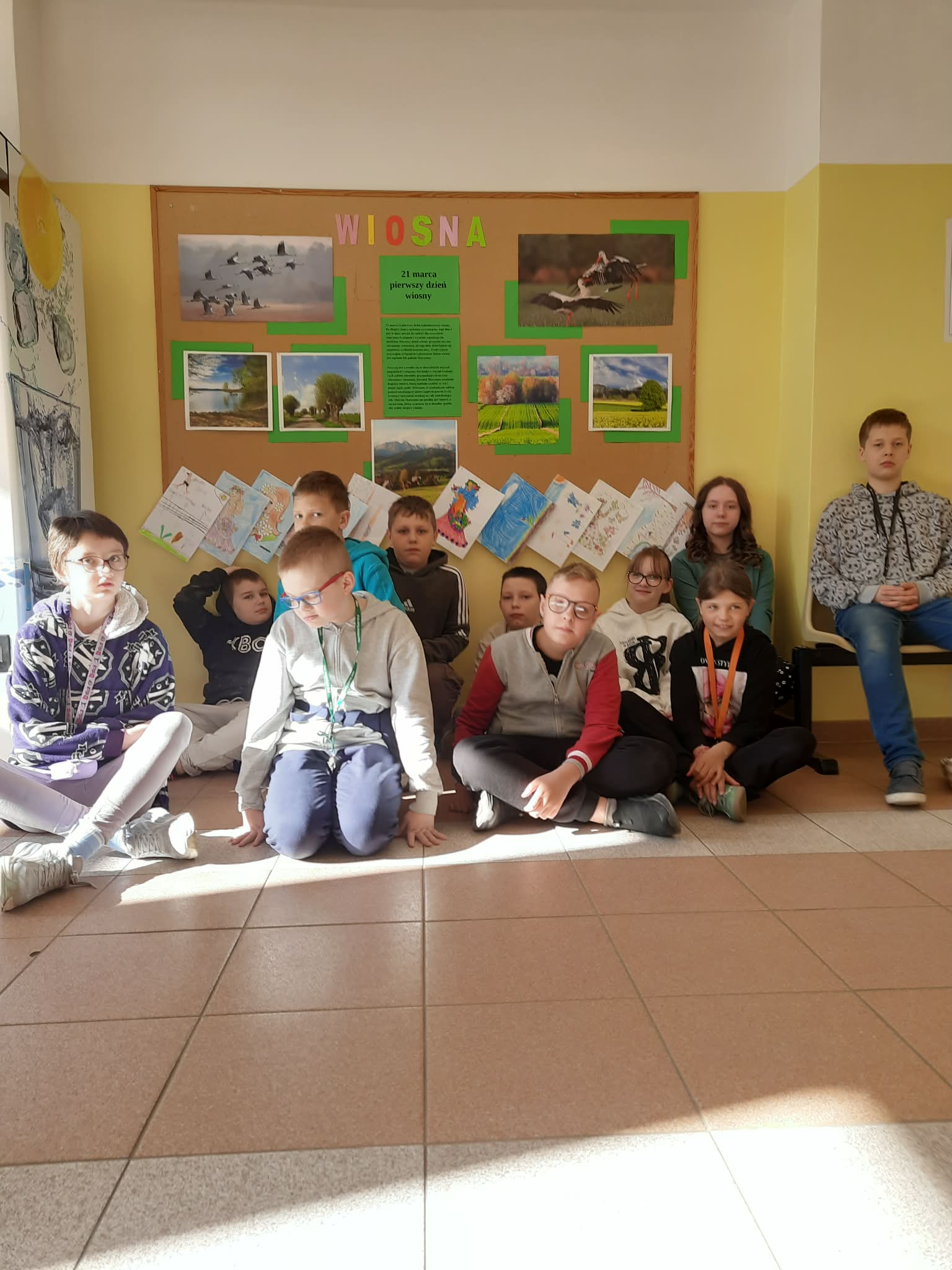 Na obrazku widać : osoby